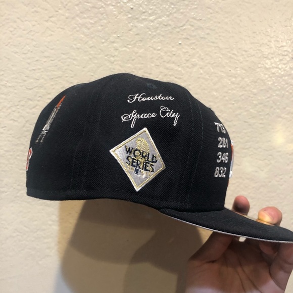 New era 7 1/2 Houston Astro’s - Picture 3 of 5